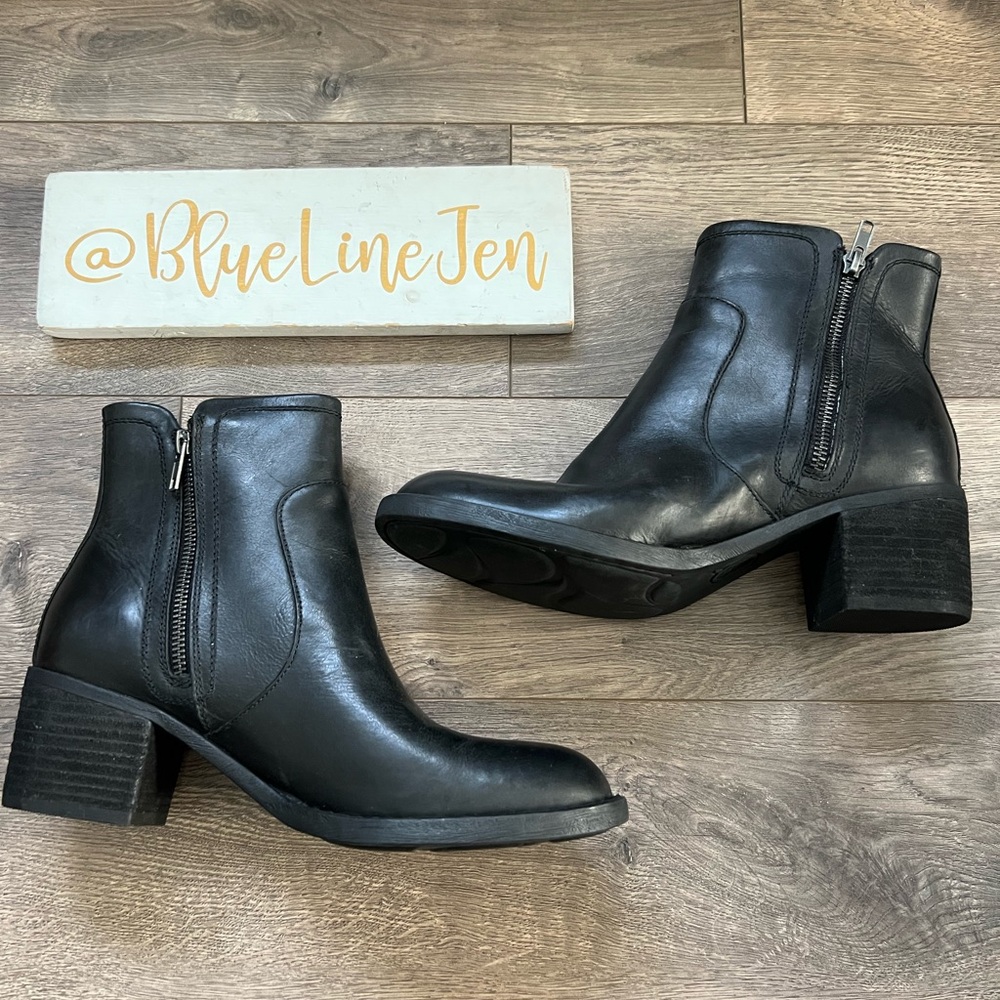Black Leather Ankle Boots with Side Zipper - Women